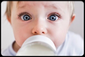 19-habits-that-wreck-your-teeth-s3-photo-of-baby-with-bottle